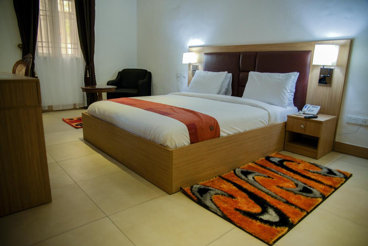 Cubana Suites Mobushipe Exterior photo