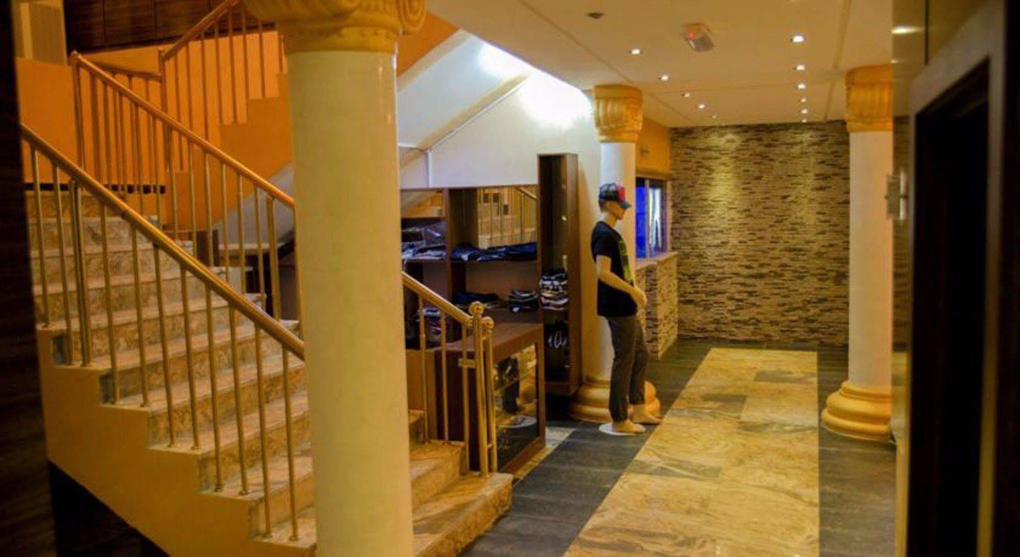 Cubana Suites Mobushipe Exterior photo